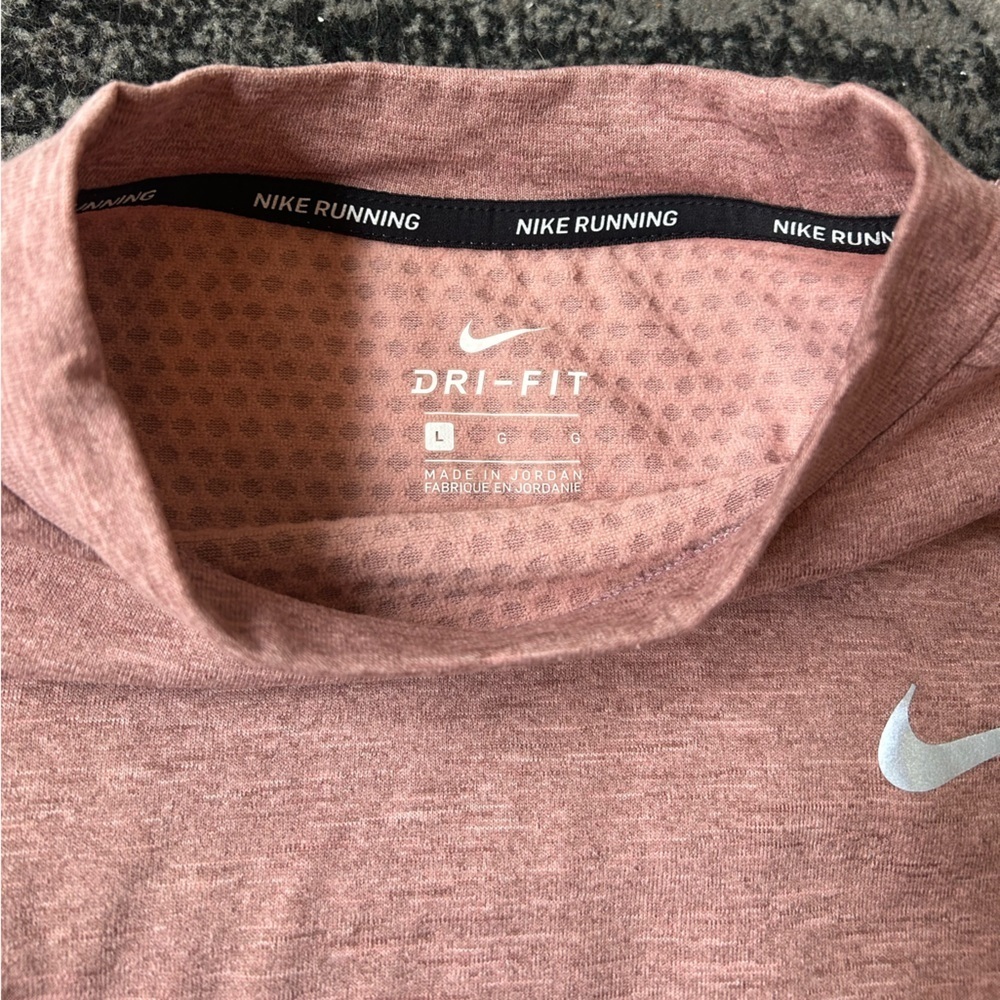 NIKE Dri- Fit Running Crewneck Sweatshirt With Hand Covers & Thumbholes - Picture 6 of 8